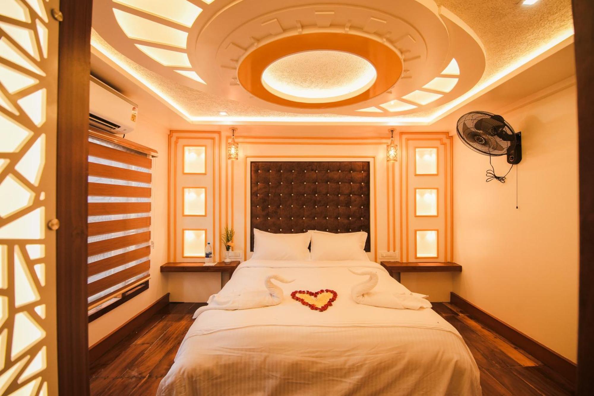 Kera Houseboats Alleppey Alappuzha Екстер'єр фото